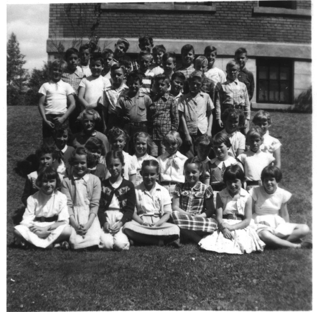 a grade 3 class .. Teacher as yet unknown